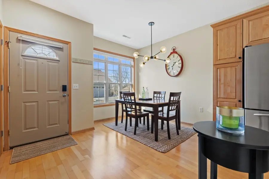 18825 Madeline Ln, Brookfield, WI 53045 - #2