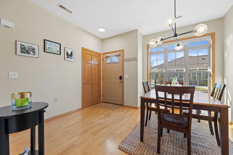 18825 Madeline Ln, Brookfield, WI 53045 - #3