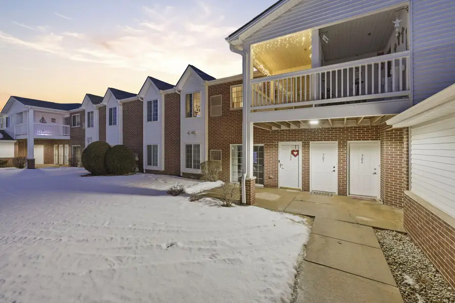 2825 11th Pl, Somers, WI 53140 - #3