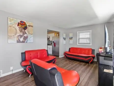 6918 W Grantosa Dr W, Milwaukee, WI 53218 - #3