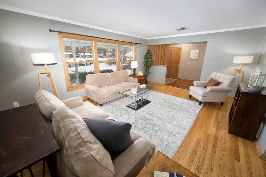 2261 W Kenboern Dr, Glendale, WI 53209 - #3