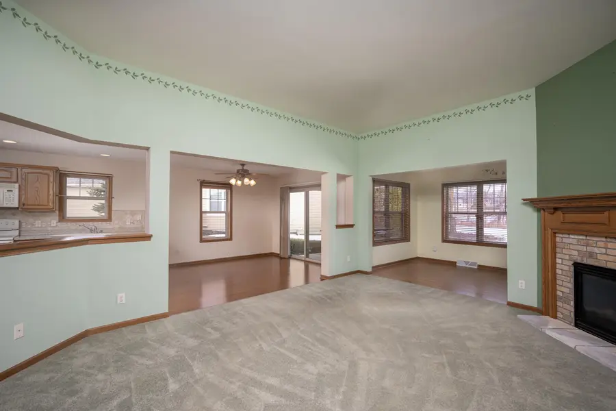 S70W15260 Honeysuckle Cir, Muskego, WI 53150 - #2