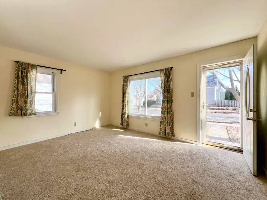 3207 S Austin St, Milwaukee, WI 53207 - #3