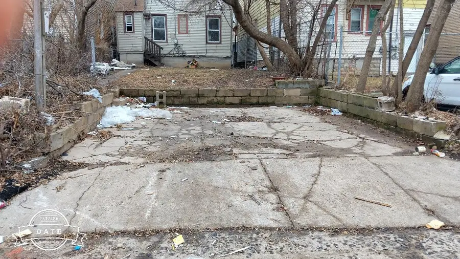 2037 N 40th St, Milwaukee, WI 53208 - #2