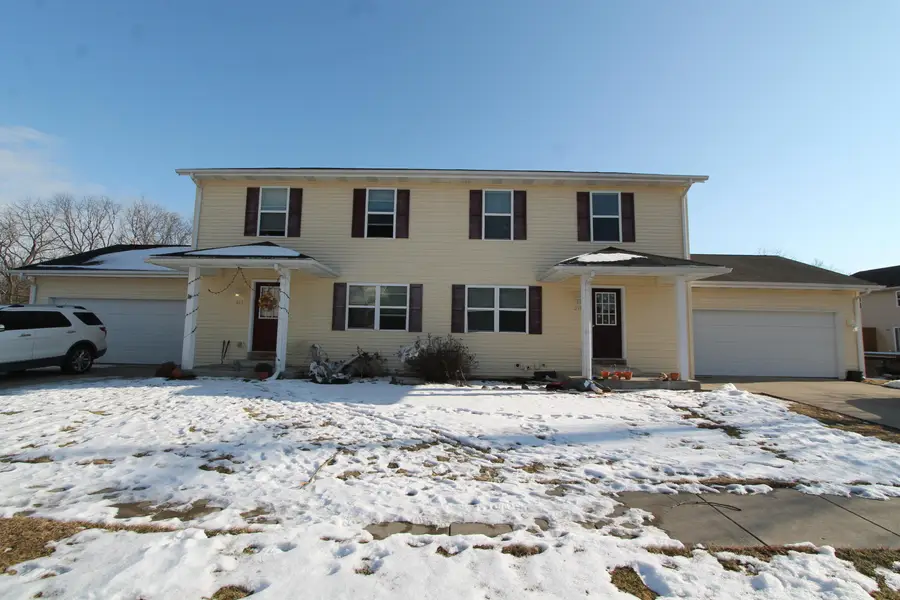 250 Meadow Ln, Darien, WI 53114 - #3