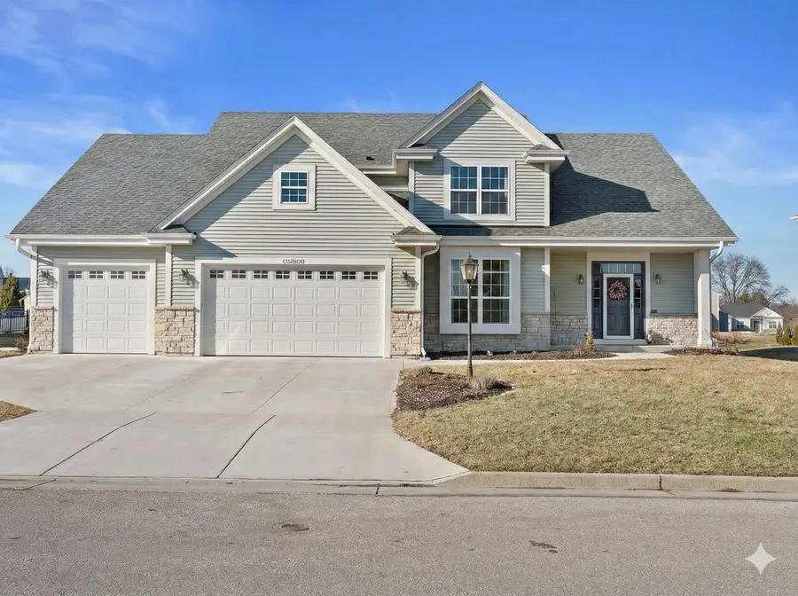 W153N4899 Orchid Cir, Menomonee Falls, WI 53051 - #2