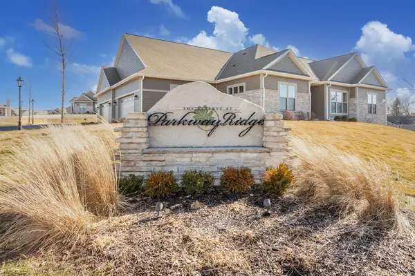 N28W25285 Madeline Blvd, Pewaukee, WI 53072