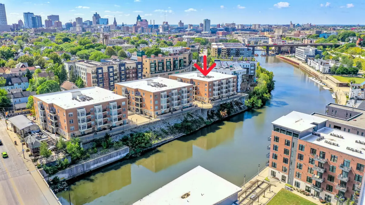 1905 N Water St, Milwaukee, WI 53202 - #1
