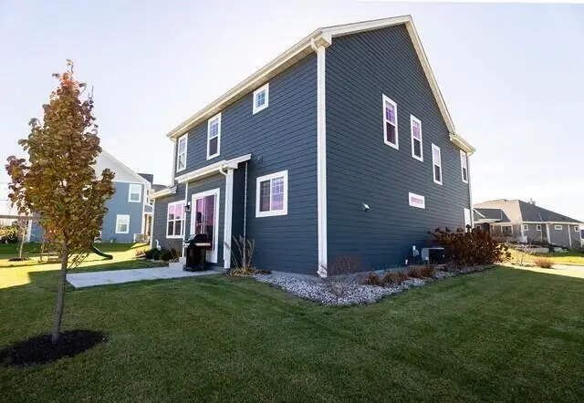 W198N5020 Hickory St, Menomonee Falls, WI 53051 - #2