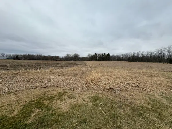 9720 Burlington Rd, Somers, WI 53144