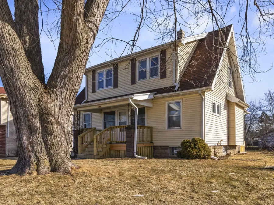 4860 N 20th St, Milwaukee, WI 53209 - #2