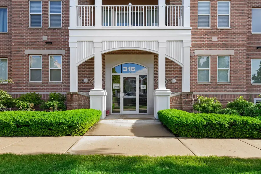 316 56th St, Kenosha, WI 53140 - #3