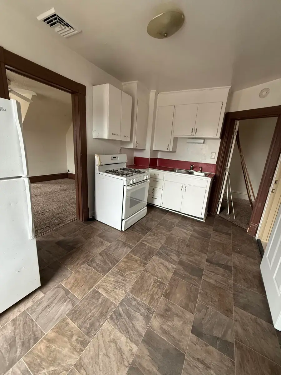 223 N Memorial Dr, Racine, WI 53404 - #3