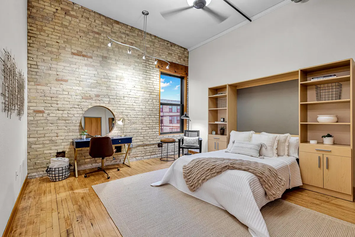 1017 S 2nd St, Milwaukee, WI 53204 - #1