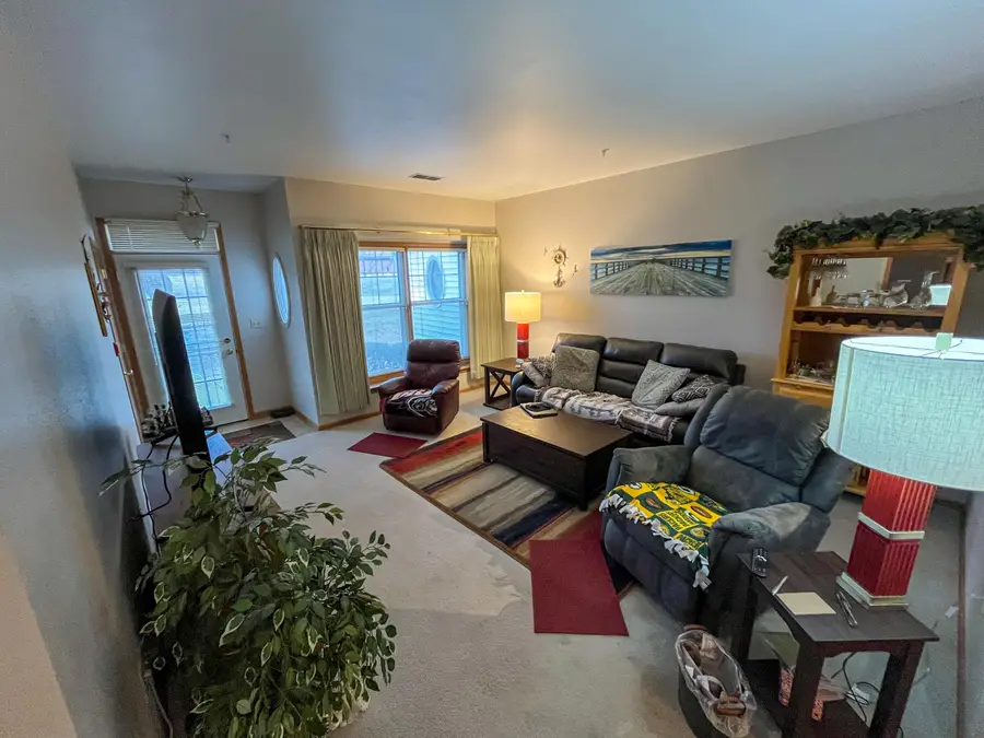 3330 E College Ave, Cudahy, WI 53110 - #2