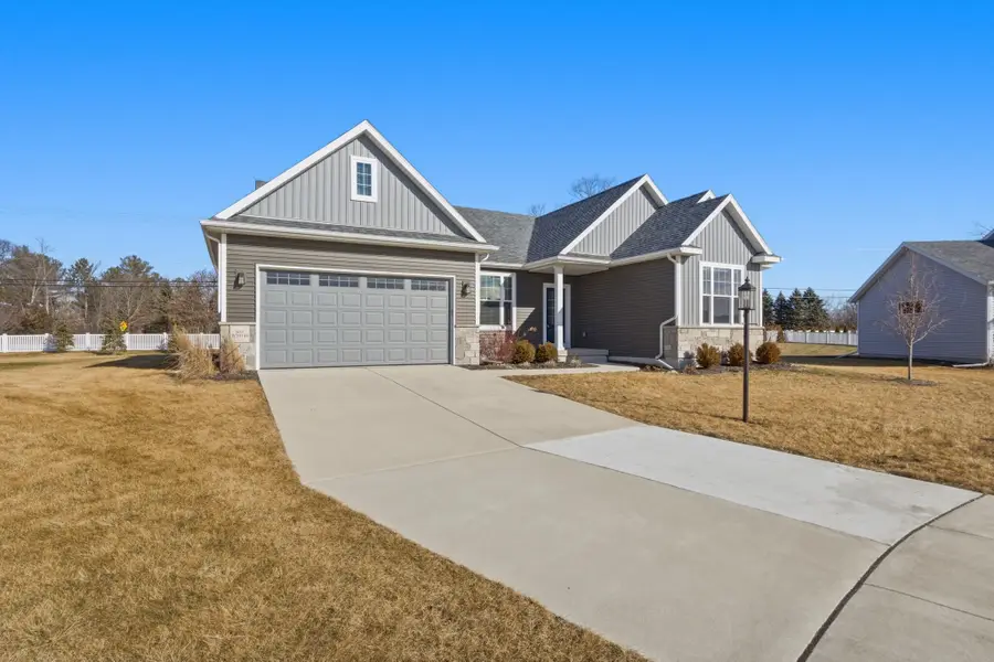 N55W20134 Magnolia Ln, Menomonee Falls, WI 53051 - #2