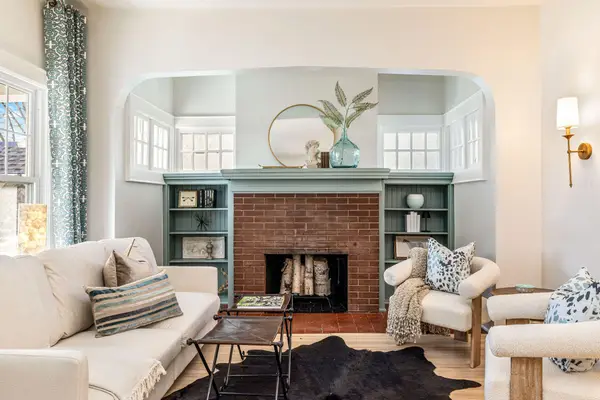 3553 N Maryland Ave, Shorewood, WI 53211