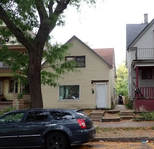 2909 N 16th St, Milwaukee, WI 53206