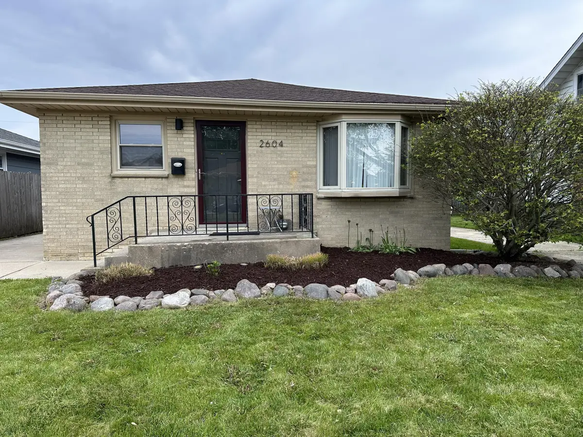 2604 Grove Ave, Racine, WI 53405 - #1