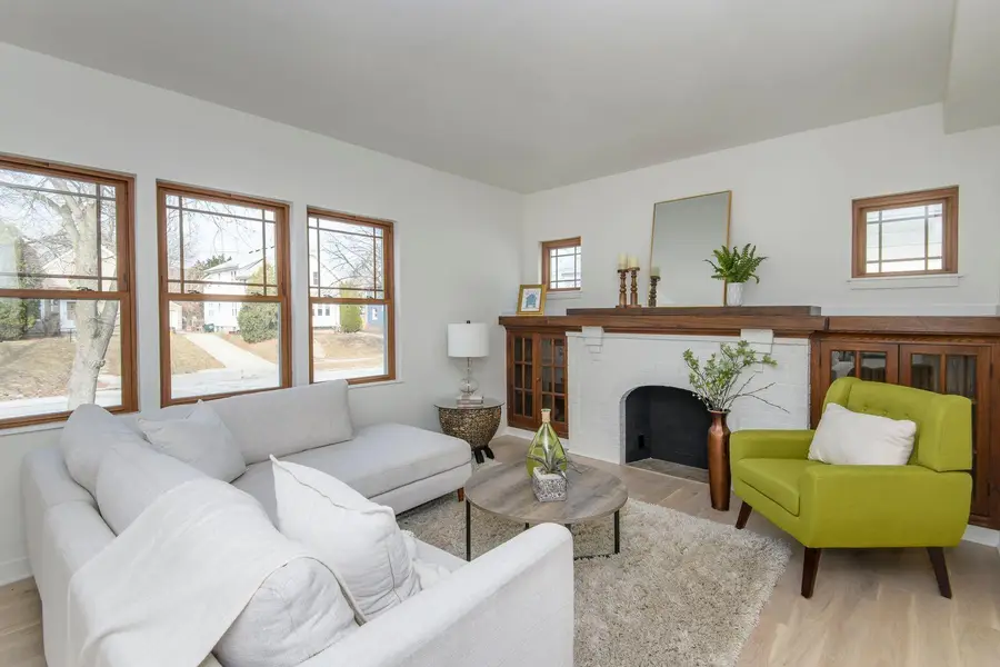 5821 W Wells St, Wauwatosa, WI 53213 - #2