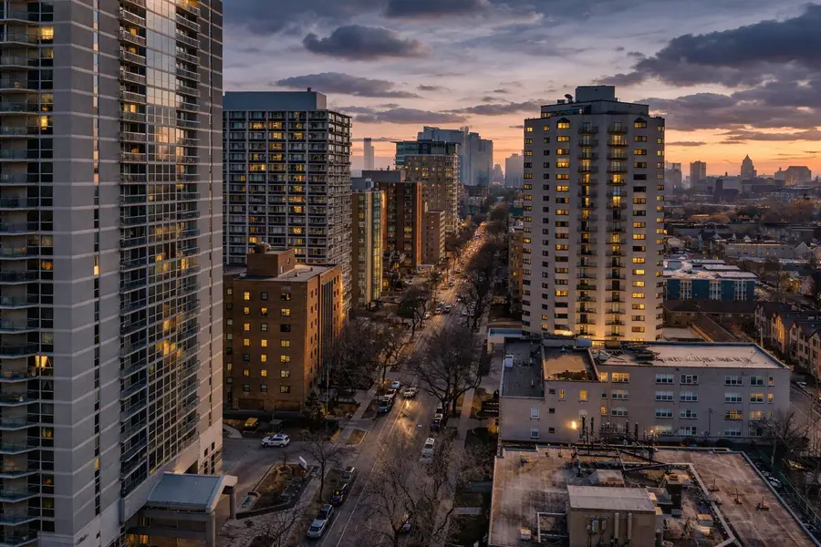 1707 N Prospect Ave, Milwaukee, WI 53202 - #3