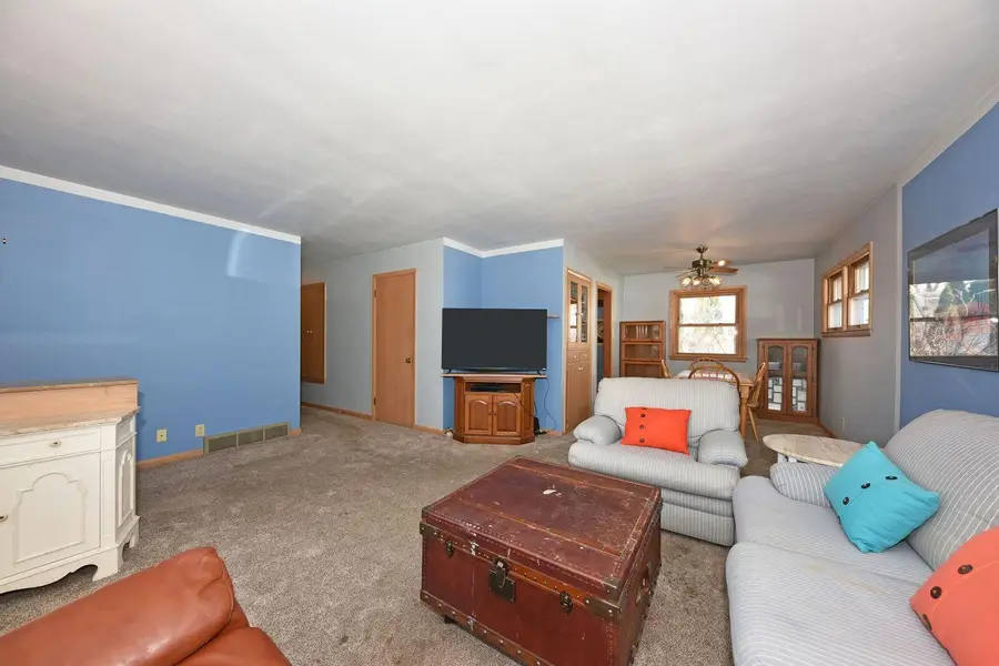 1927 N 118th St, Wauwatosa, WI 53226 - #3