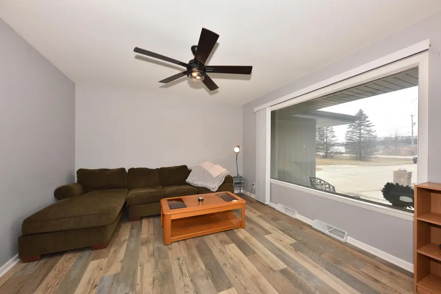 N28W24239 Watertown Rd, Pewaukee, WI 53072 - #3