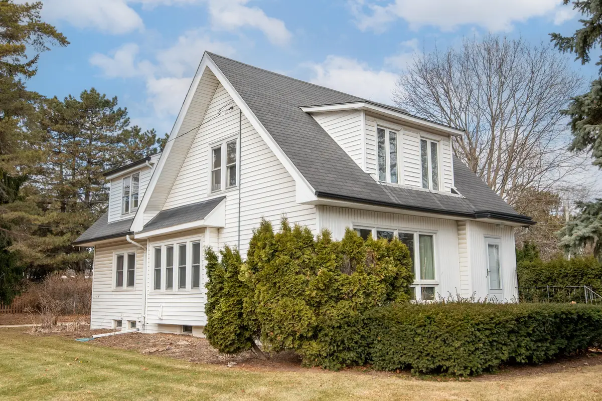 7531 N Lake Dr, Fox Point, WI 53217 - #1