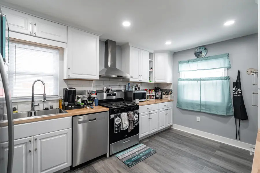 4874 N 73rd St, Dane, WI 53218 - #2