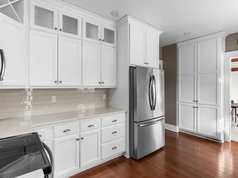 904 N 9th St, Manitowoc, WI 54220 - #2