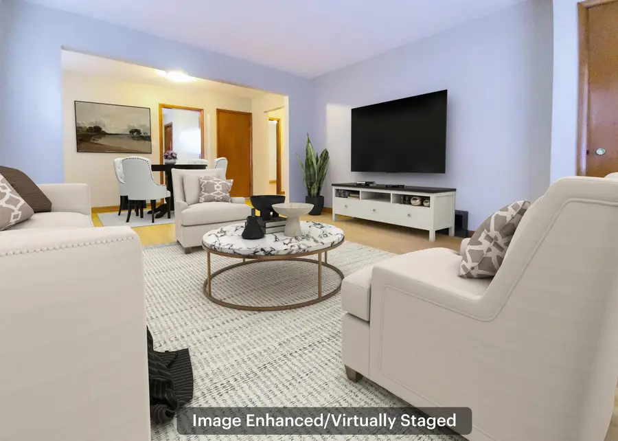 8525 W Lisbon Ave, Milwaukee, WI 53222 - #2