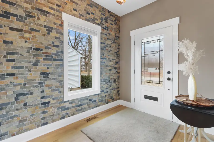 529 Warren St, Lake Geneva, WI 53147 - #3