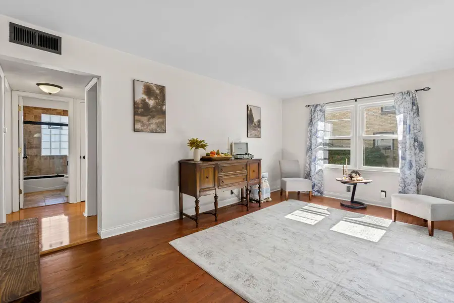 3666 S 21st St, Milwaukee, WI 53221 - #2