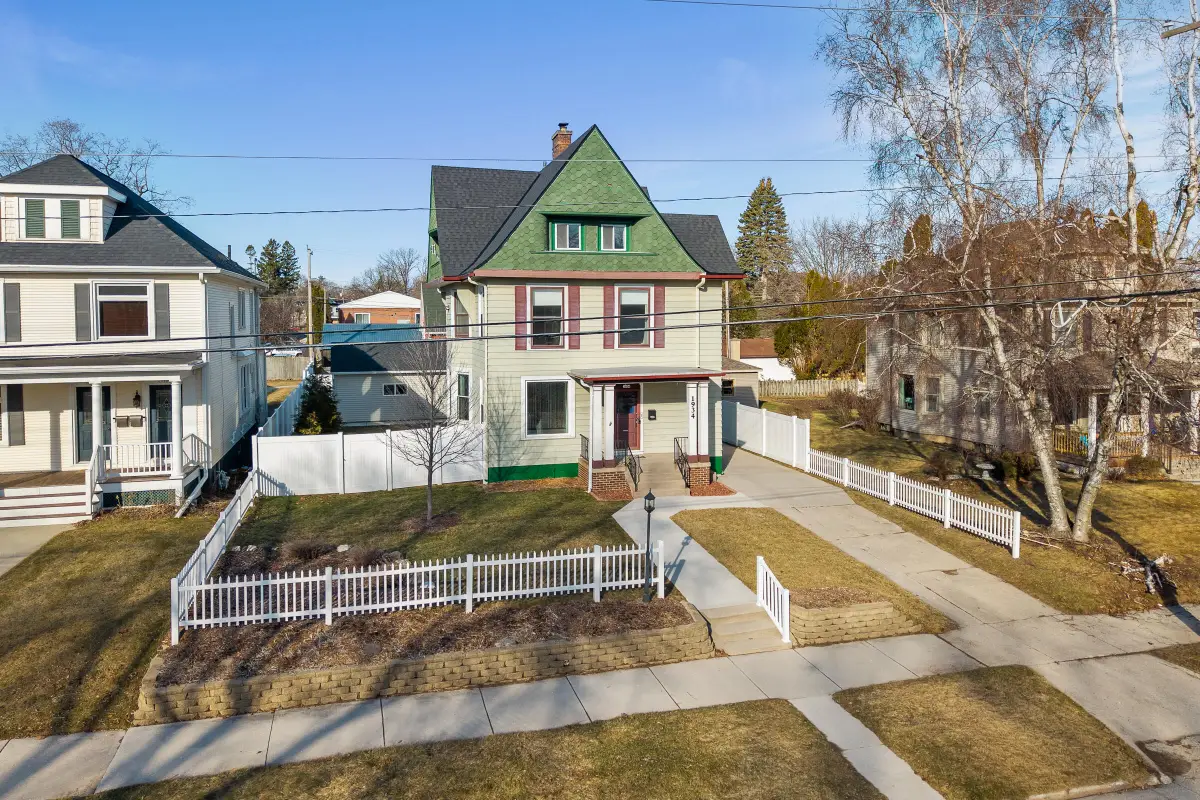 1934 N 7th St, Sheboygan, WI 53081 - #1