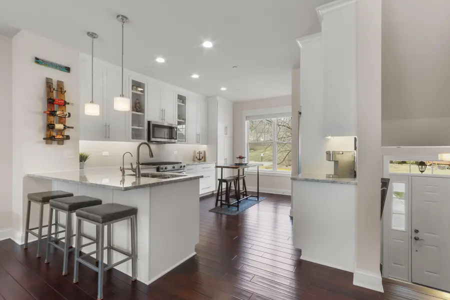 193 2nd Ave, Fontana, WI 53125 - #3