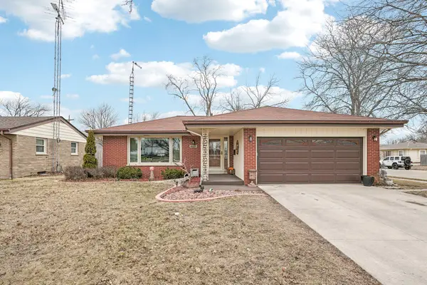 2304 85th St, Kenosha, WI 53143