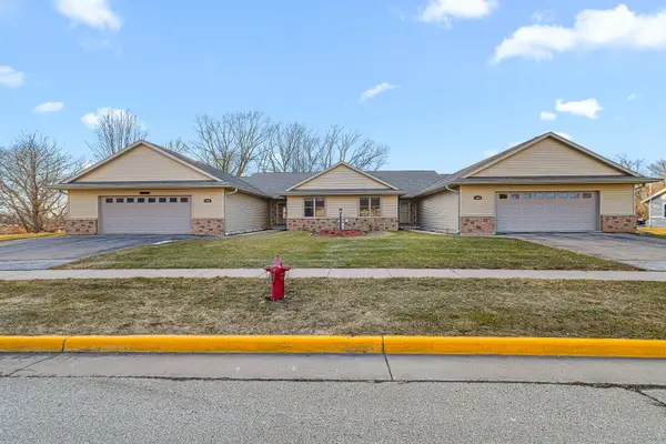 1016 Pheasant Ln, Horicon, WI 53032