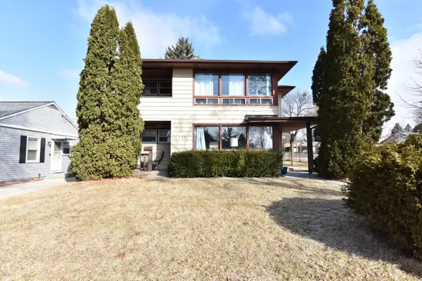 136 W Armour Ave, Milwaukee, WI 53207