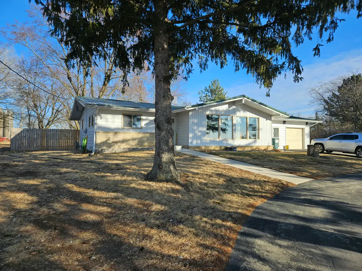 2992 122nd St, Raymond, WI 53126 - #1