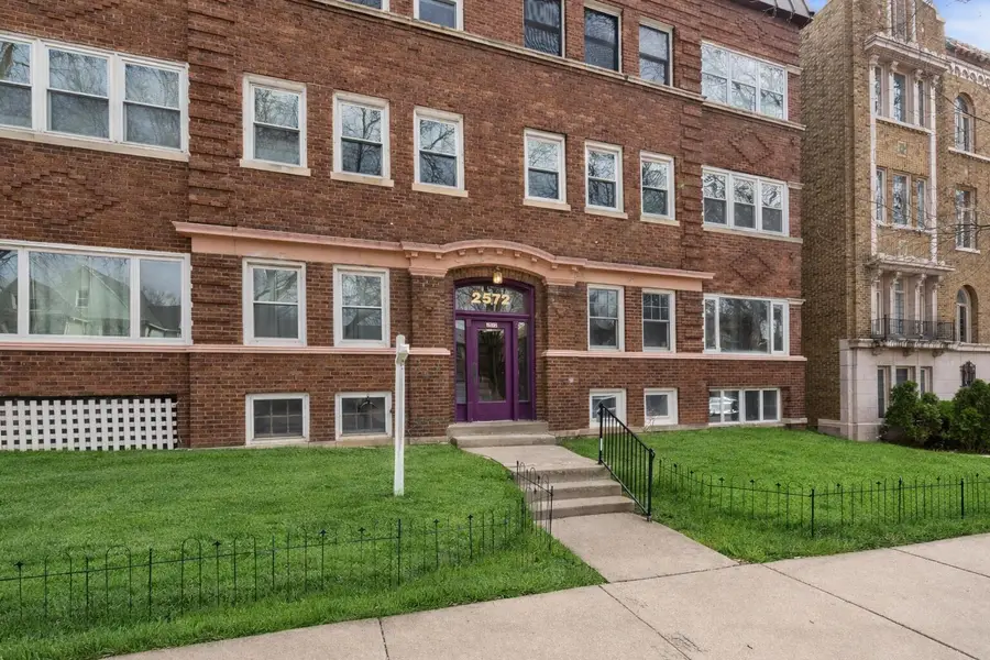 2572 N Prospect Ave, Milwaukee, WI 53211 - #2