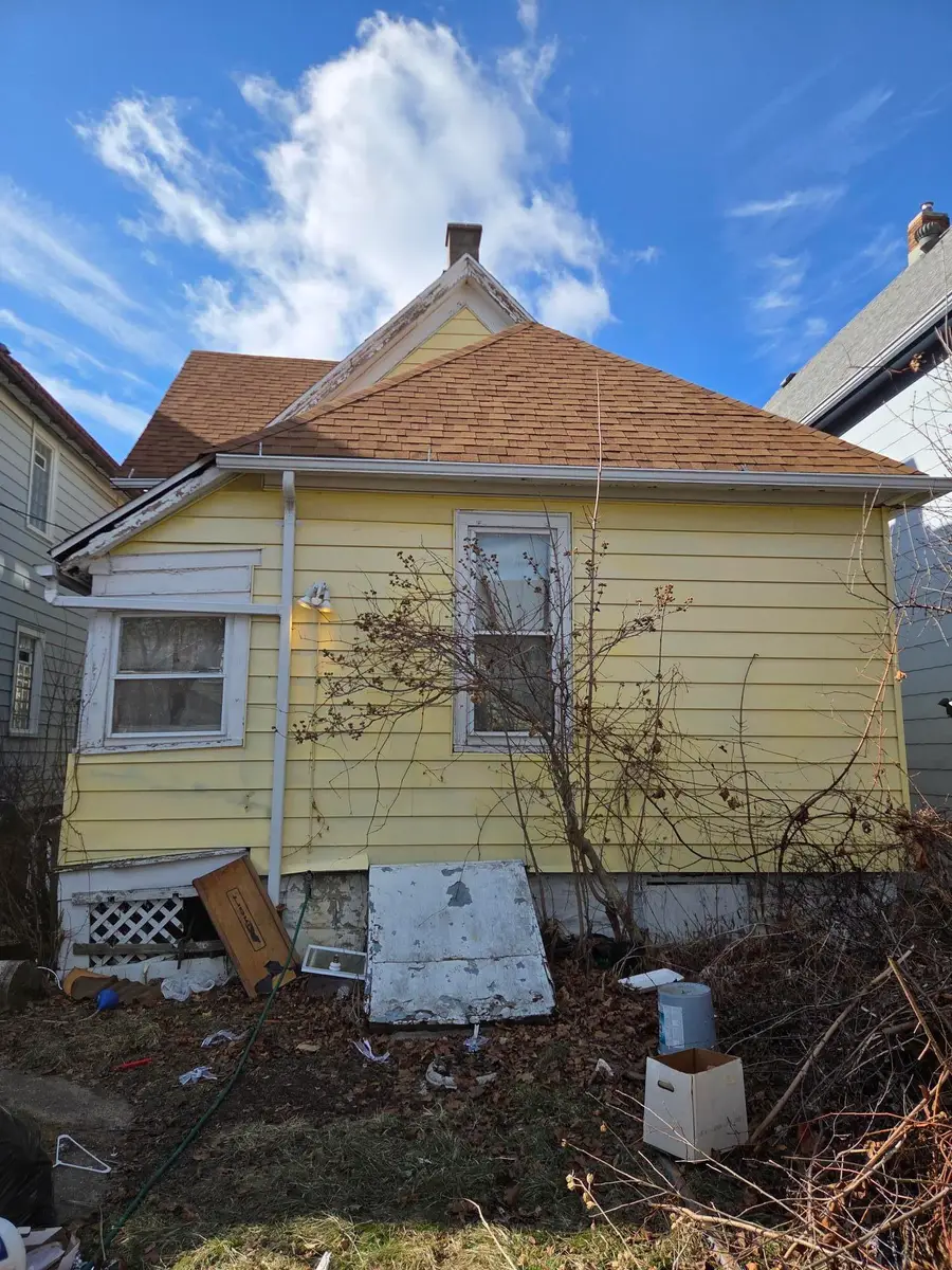 3168 N Pierce St, Milwaukee, WI 53212 - #2