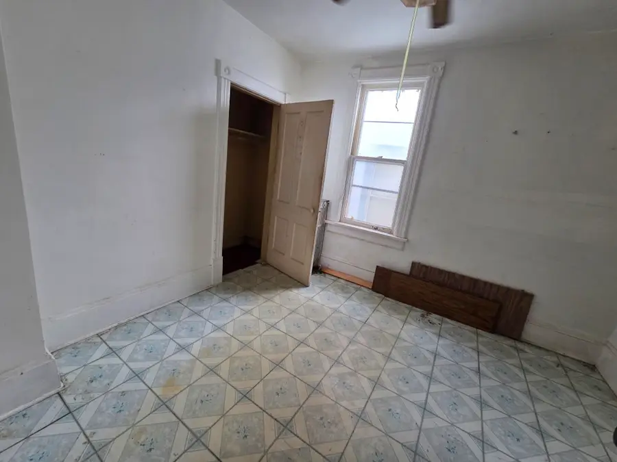 3168 N Pierce St, Milwaukee, WI 53212 - #3