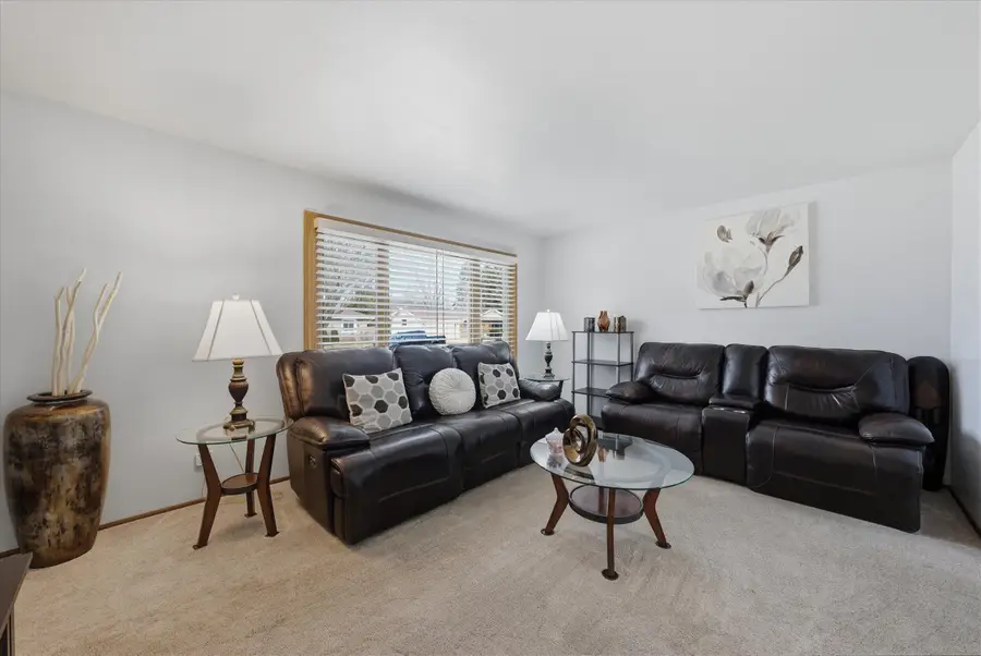 9045 W Rochelle Ave, Milwaukee, WI 53224 - #3