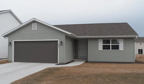1023 Mcnish Ct, Sheboygan Falls, WI 53085