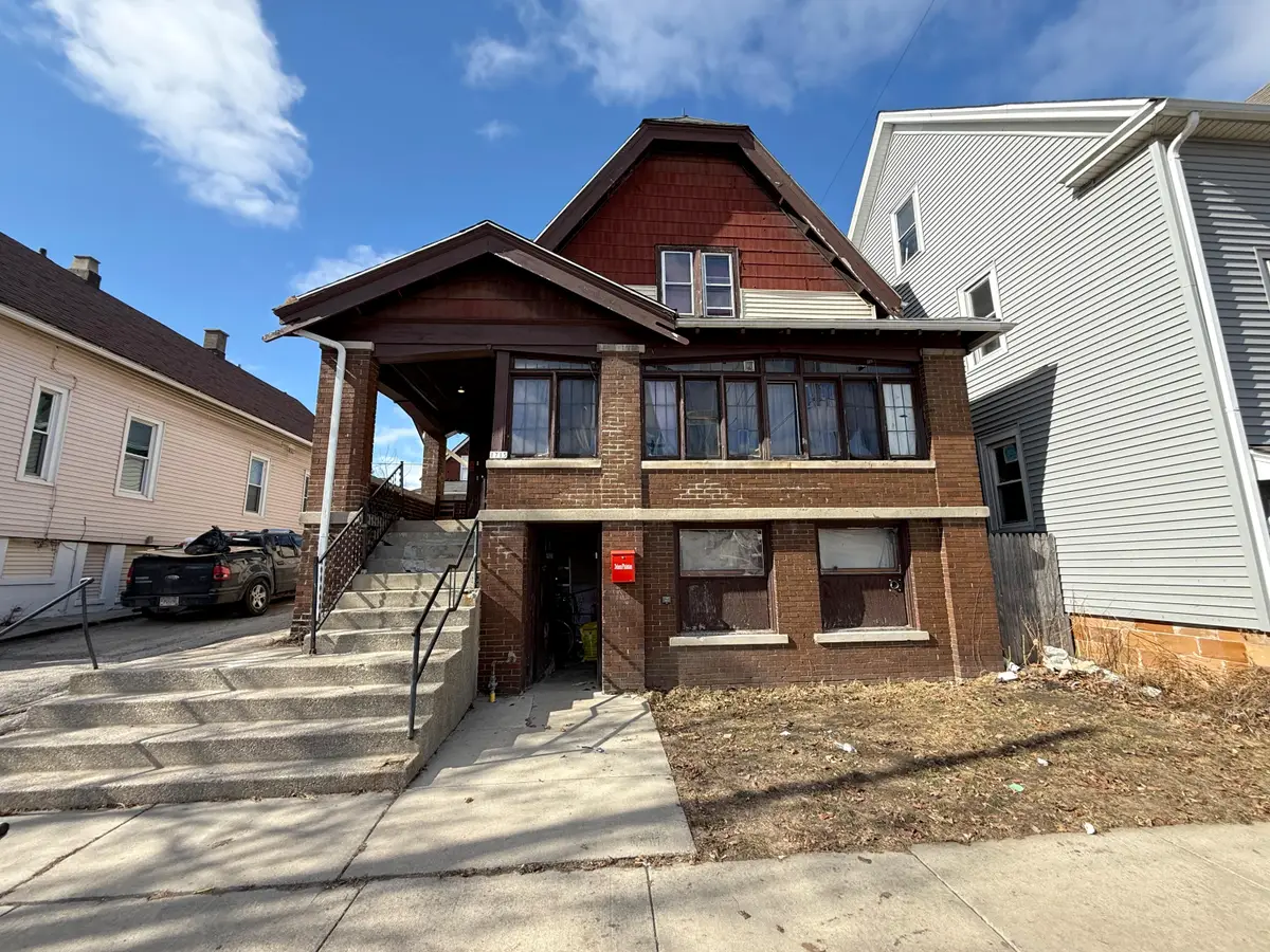 1715 S 18th St, Milwaukee, WI 53204 - #1