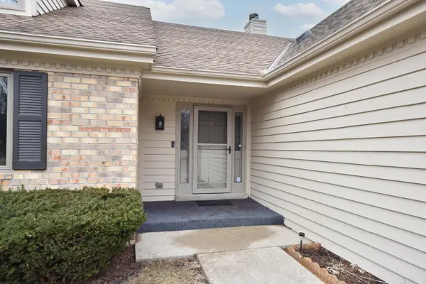 5458 Wild Cherry Cir, Greendale, WI 53129