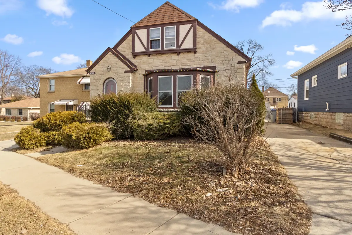 3620 S Howell Ave, Milwaukee, WI 53207 - #1