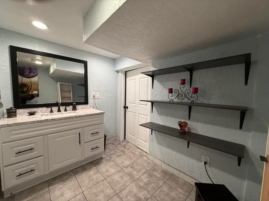 313 W Van Norman Ave, Milwaukee, WI 53207 - #3