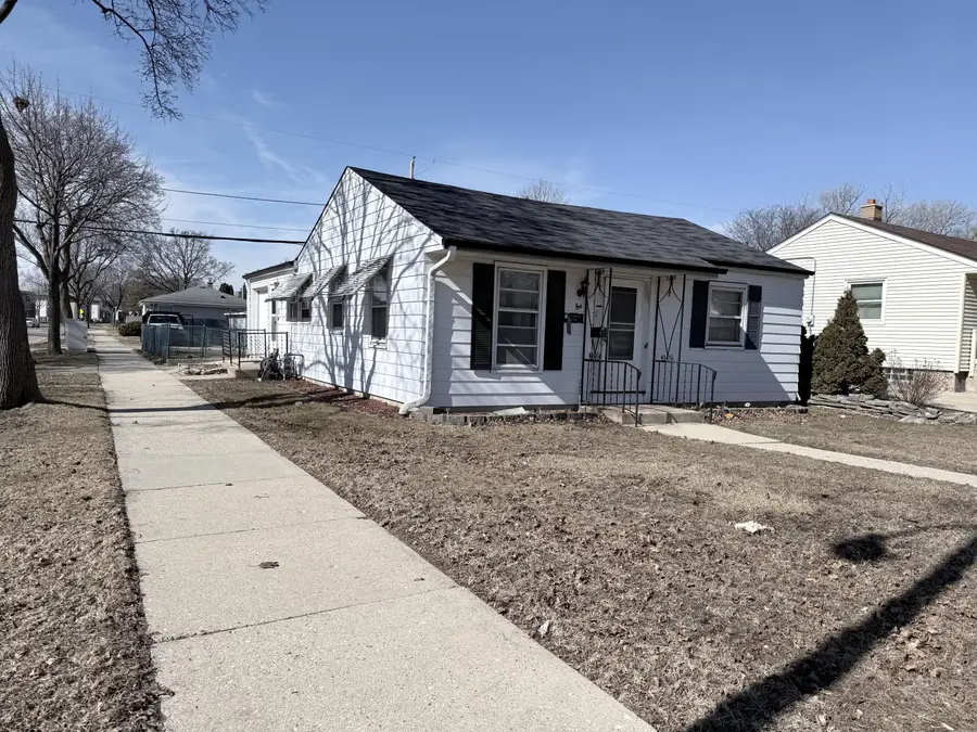 5701 N 79th St, Milwaukee, WI 53218 - #3