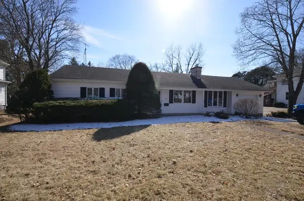 951 W Walworth Ave, Whitewater, WI 53190